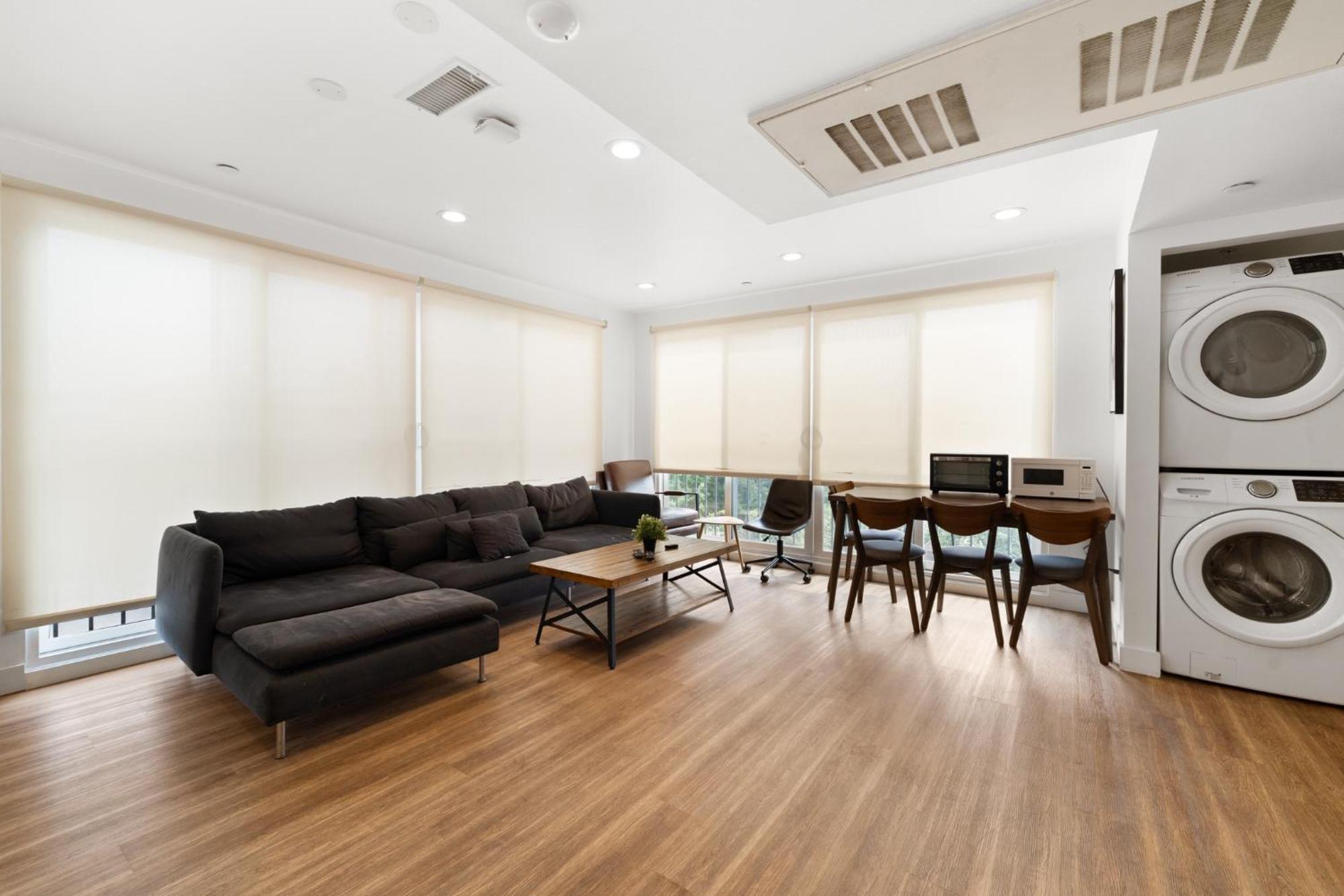 Charming Urban Retreat Near Usc In La- Private Room With Share Living Room With Kitchen Los Angeles Exterior photo